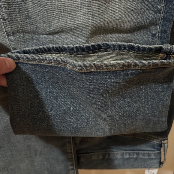 Men’s relaxed-fit jeans (33x30) | Gap - Medium Blue Wash - Picture 10 of 10